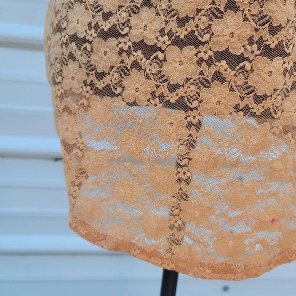 H.I.P. Womens Tank Top USA Yellow Floral Sleeveless Stretch Lace Blouse Sz L - Picture 4 of 9